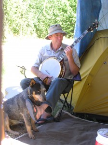 Jacko with banjo 'n dog